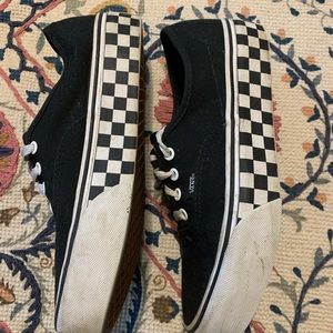 Women’s platform checkered Vans